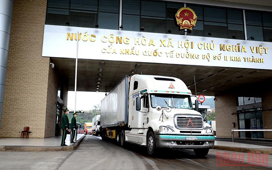  Hoạt động xuất, nhập khẩu hàng hóa ở Cửa khẩu Kim Thành (Lào Cai, Việt Nam)-Bắc Sơn (Trung Quốc).