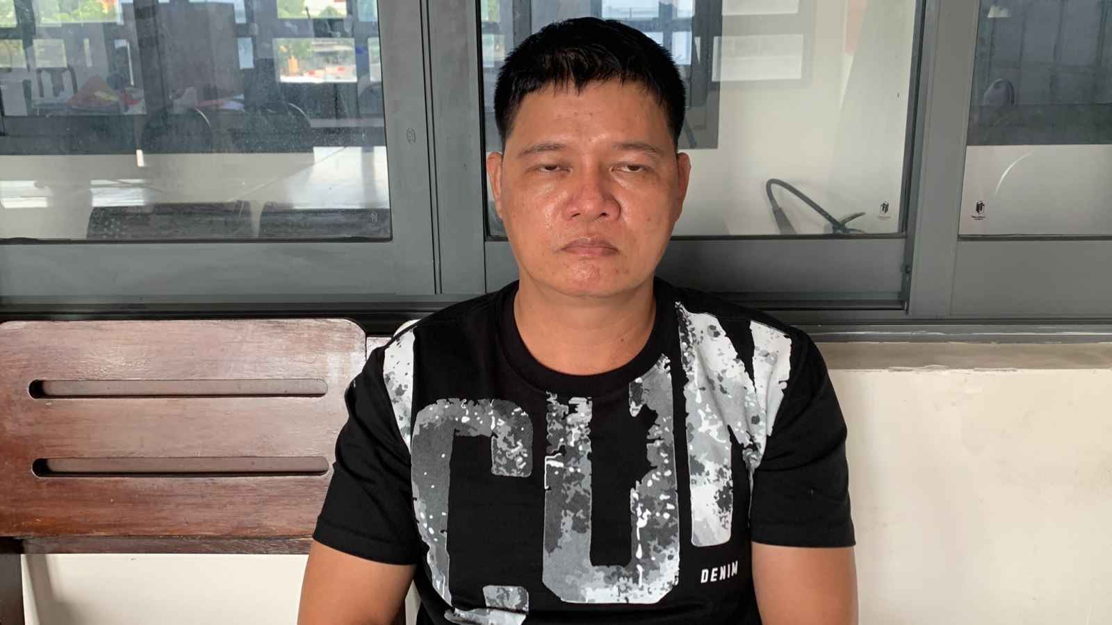  Lương Mạnh Hùng (42 tuổi) tại trụ sở Công an Q.3.