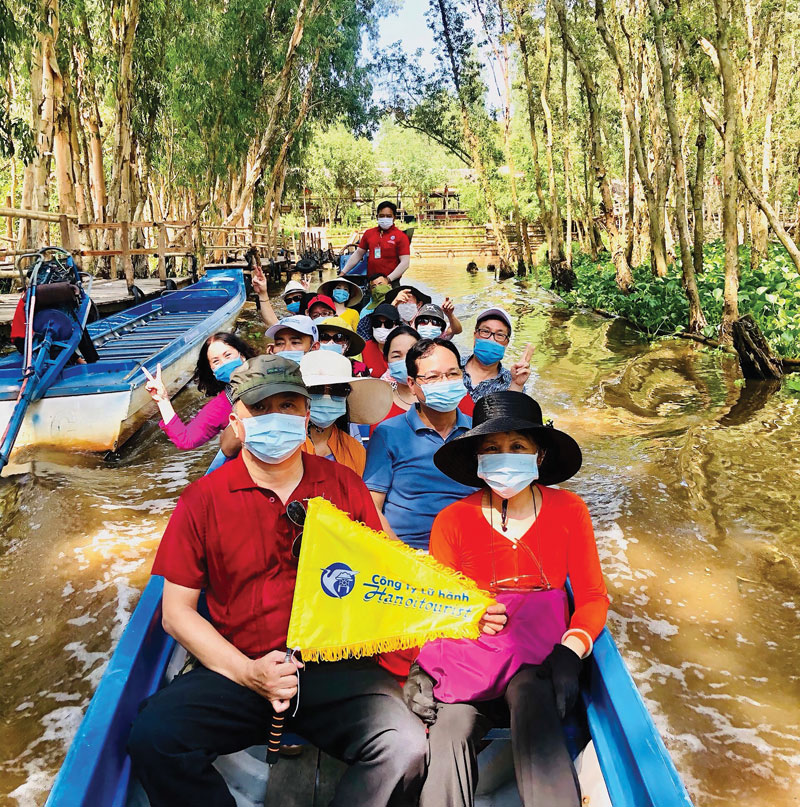 Các công ty du lịch lữ hành đã sẵn sàng khôi phục du lịch nội địa trên cơ sở du lịch an toàn. Ảnh: Trung Thành