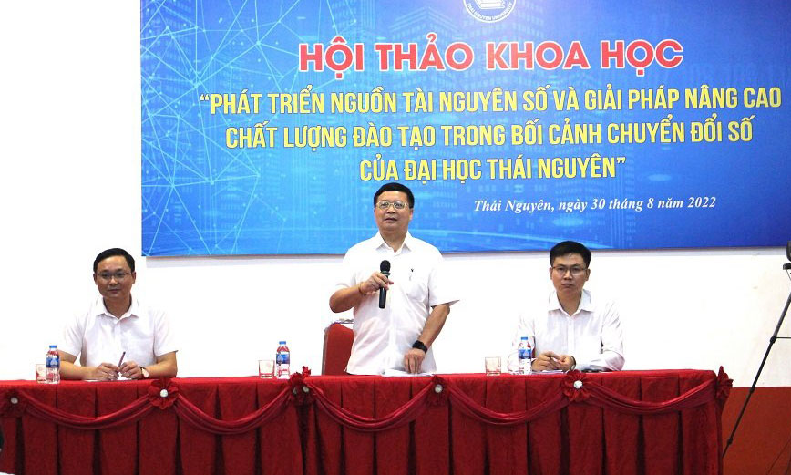  PGS. TS Nguyễn Hữu Công, Phó Giám đốc Đại học Thái Nguyên phát biểu tại Hội thảo.