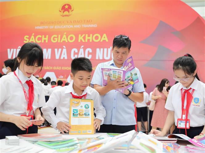  Năm 2023, Thường vụ Quốc hội sẽ giám sát chuyên đề về đổi mới chương trình, sách giáo khoa giáo dục phổ thông.