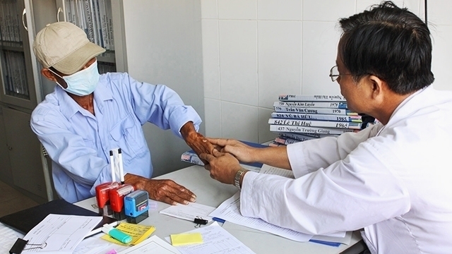  Khám ngoại trú cho bệnh nhân nhiễm HIV