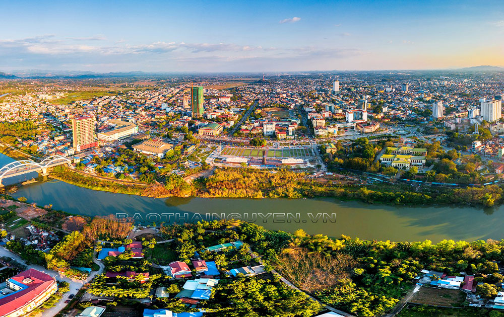  TP. Thái Nguyên bên sông Cầu.