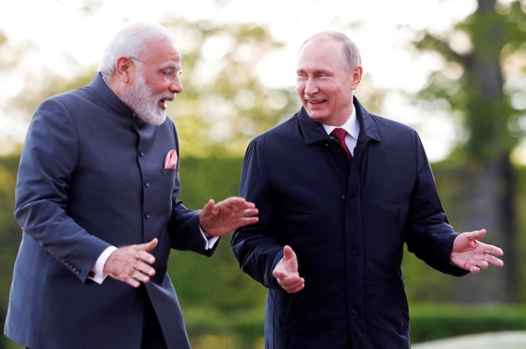  Tổng thống Vladimir Putin và Thủ tướng Ấn Độ Narendra Modi trong một cuộc gặp tại Nga năm 2017. Ảnh: Reuters