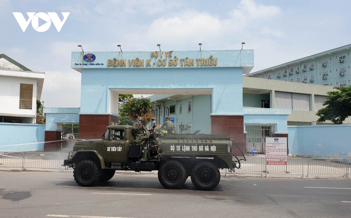  Sáng 9/5, Bệnh viện K cho biết, hơn 2.400 mẫu xét nghiệm tại bệnh viện đã âm tính với SARS-CoV-2, hiện còn hơn 1.600 mẫu đang chờ kết quả.