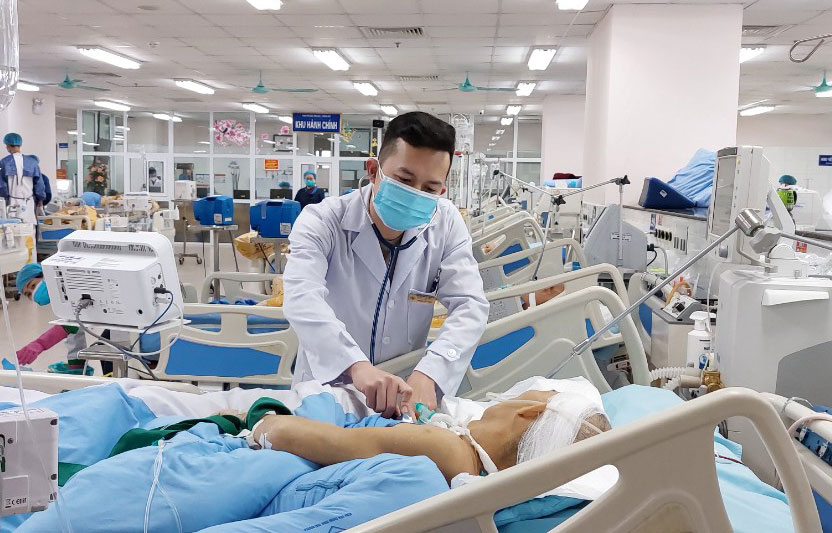  Ngoài điều trị trực tiếp tại Bệnh viện, Th.s BSCKI Phạm Vũ Hậu, Phó Trưởng Khoa Hồi sức tích cực-Chống độc, Bệnh viện Trung ương Thái Nguyên, còn tư vấn, hỗ trợ cho nhiều F0 đang điều trị tại nhà.