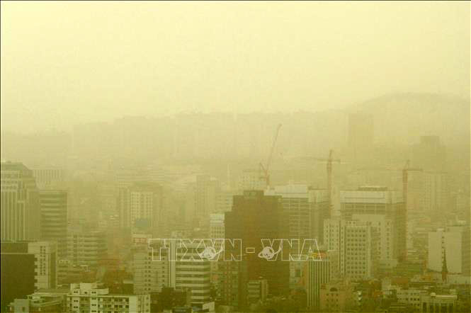  Bụi vàng bao trùm thủ đô Seoul, Hàn Quốc. Ảnh tư liệu: AFP/TTXVN