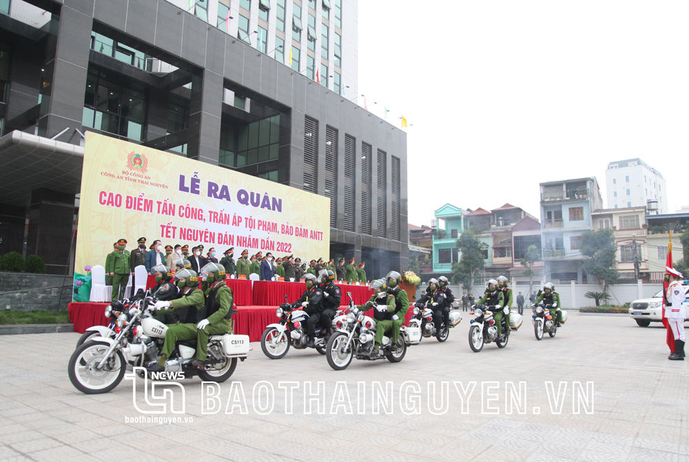  Lực lượng Cảnh sát 113 và Cảnh sát Cơ động tham gia Lễ ra quân cao điểm tấn công, trấn áp tội phạm, bảo đảm an ninh, trật tự.