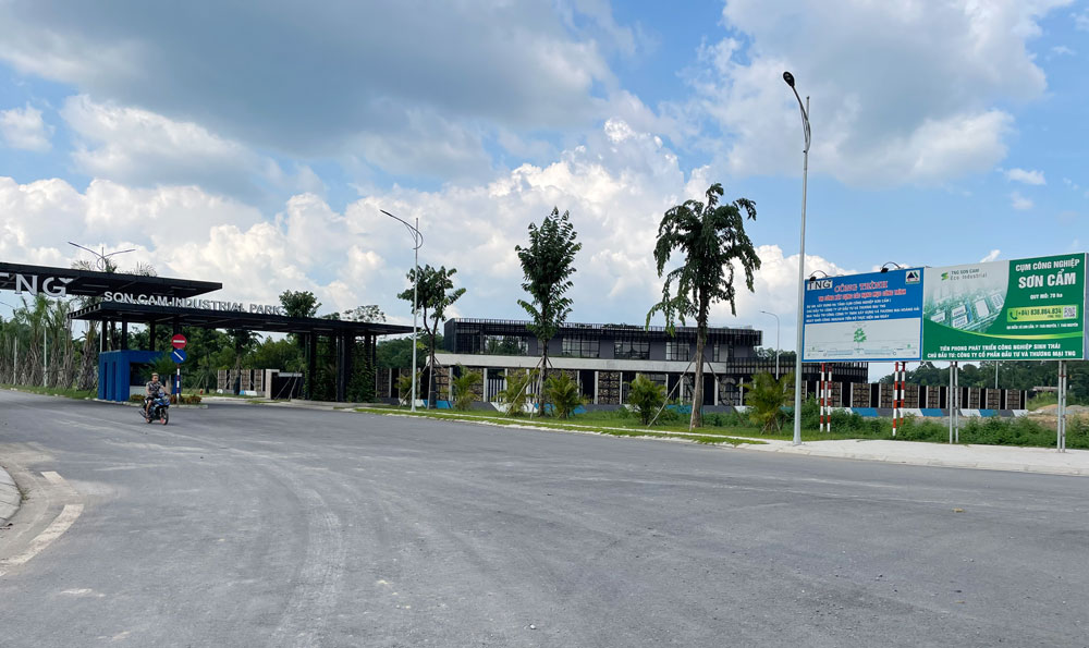  Son Cam industrial cluster, Thai Nguyen city, has a scale of 70 hectares, invested by TNG Investment and Trading Joint Stock Company, has built infrastructure.