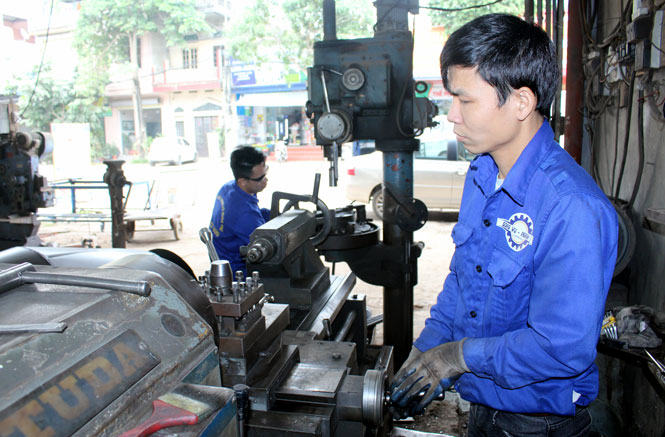  Sản xuất máy móc nông nghiệp, gia công sản phẩm cơ khí tại Công ty TNHH Song Vũ Minh Thế, ở xóm Trung Na 2, Xã Tiên Hội (Đại Từ).