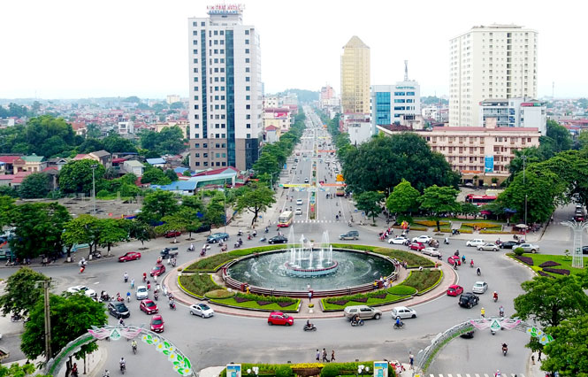  Hiện nay, việc xây dựng tổ hợp nhà ở, khách sạn và trung tâm thương mại gần đảo tròn trung tâm T.P Thái Nguyên có nhiều vấn đề đáng quan tâm. Ảnh: Mạnh Hùng