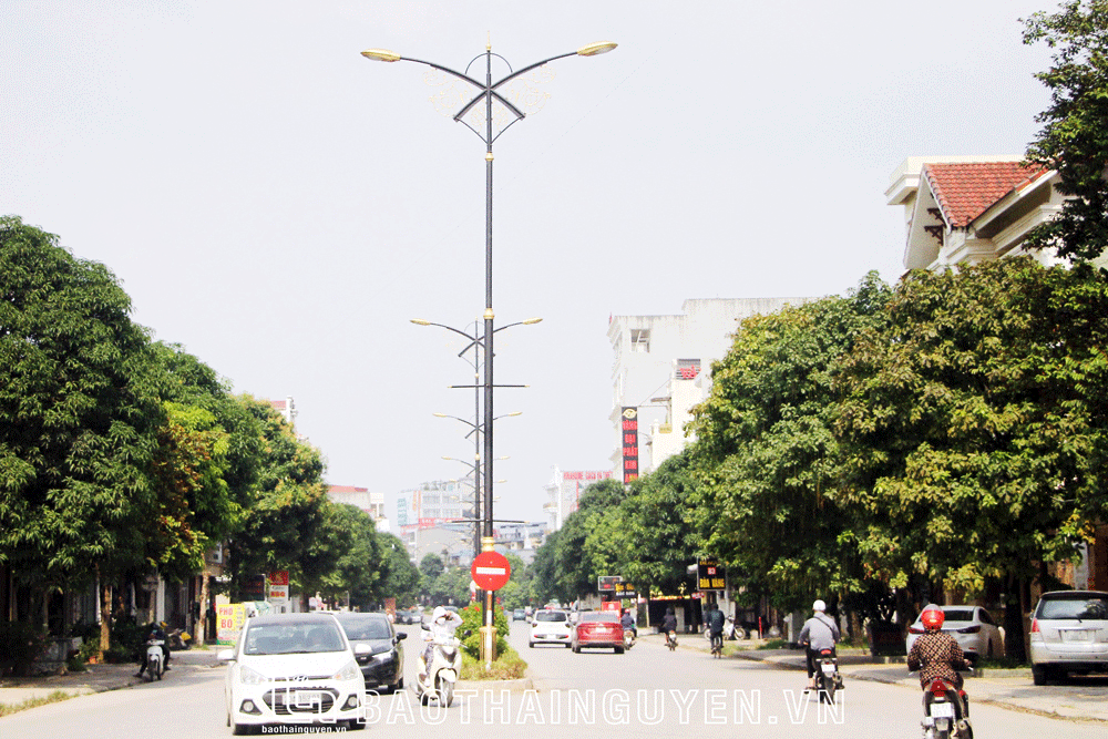  Một số KDC chưa đầu tư hoàn chỉnh hoặc chưa hoàn thành nghĩa vụ tài chính nên chưa được bàn giao về TP Thái Nguyên quản lý. Trong ảnh: KDC đường Bắc Sơn hiện có hệ thống đèn đường nhưng không có điện để thắp sáng.