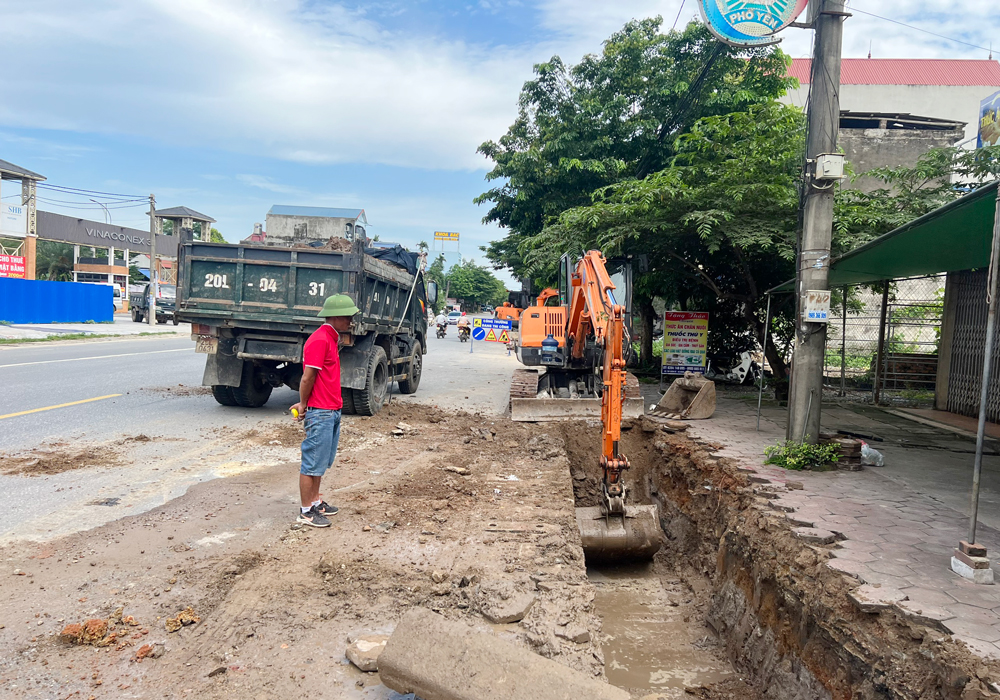  Đơn vị thi công triển khai hạng mục xây hào kỹ thuật của Dự án hạ ngầm đường điện chiếu sáng.