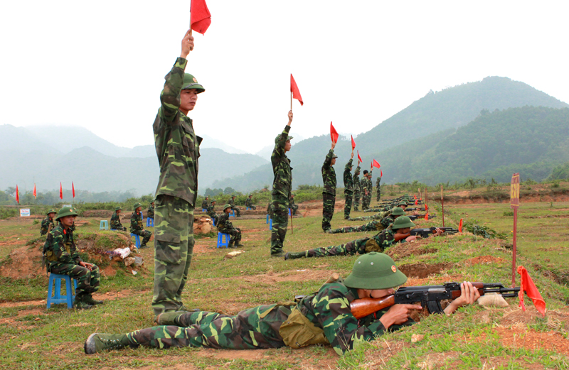  Chiến sĩ Sư đoàn 346 trên thao trường huấn luyện.