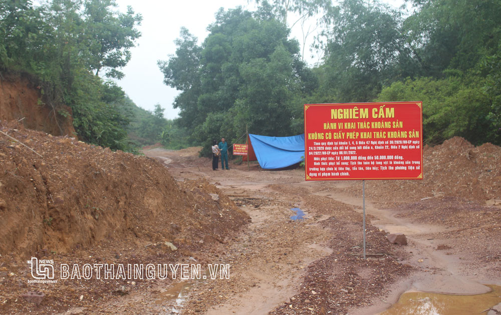  Phường Bách Quang đã lập chốt, cắm biển cấm khai thác khoáng sản tại các vị trí có hiện tượng khai thác đất lậu.