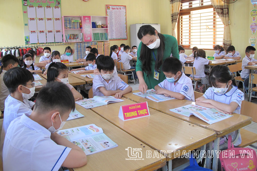  Trường Tiểu học Hương Sơn (TP.Thái Nguyên) tổ chức dạy học theo nhóm để phát huy khả năng của học sinh.