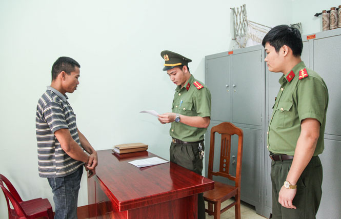  In April 2021, the investigative agency of the Provincial Police prosecuted the case of  La Van Hoa for illegally keeping foreigners in Viet Nam.