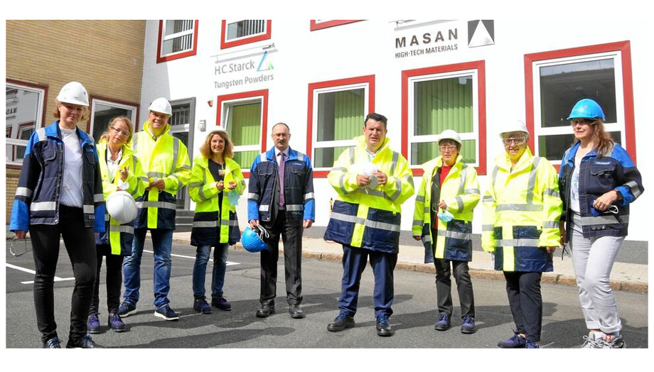  The representative of the Social Democratic Party of Germany visits H.C. Starck Tungsten Powders.