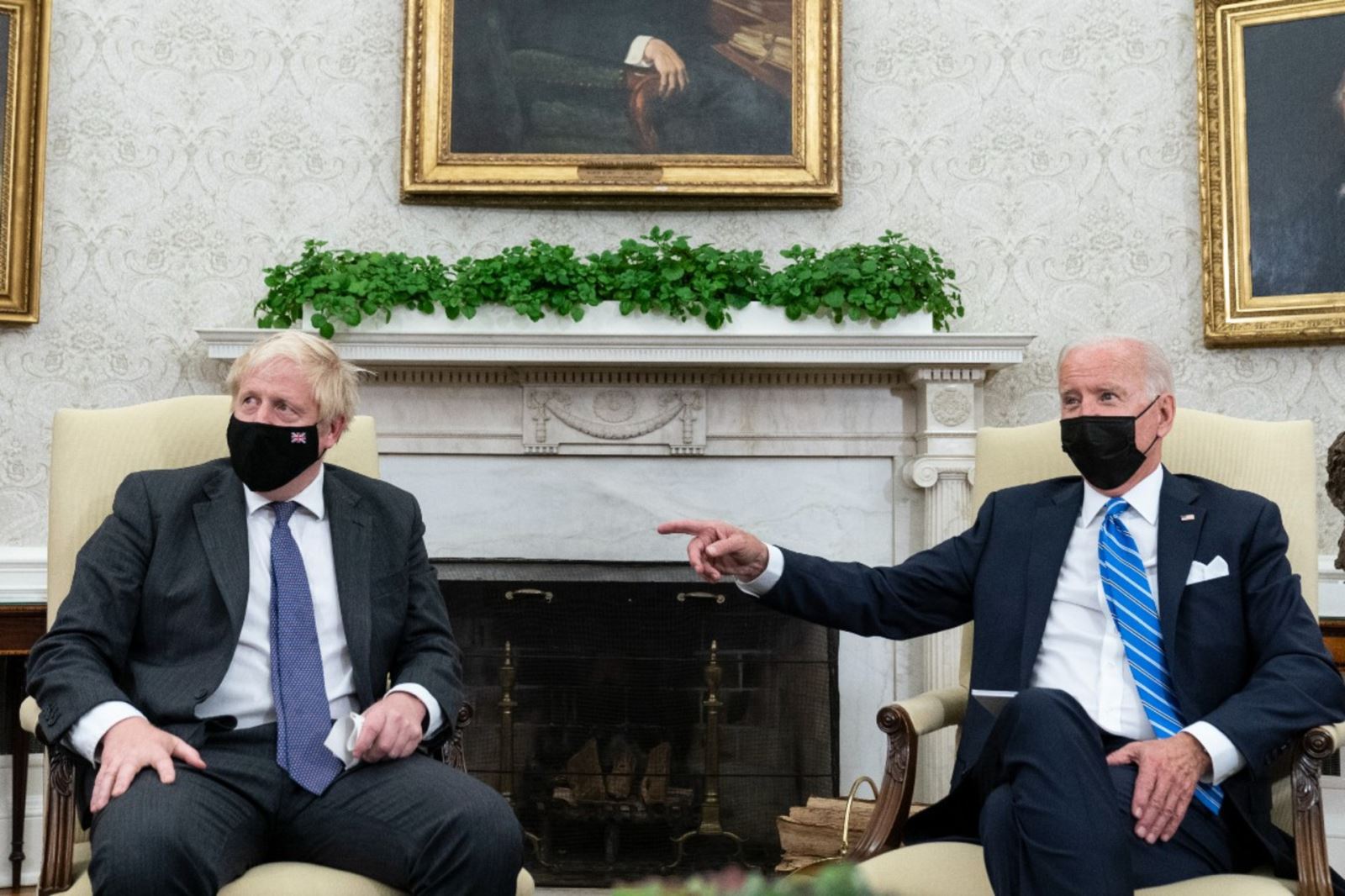  Tổng thống Mỹ Joe Biden phát biểu trong cuộc họp với Thủ tướng Anh Boris Johnson tại Nhà Trắng ngày 21-9. Ảnh: AP