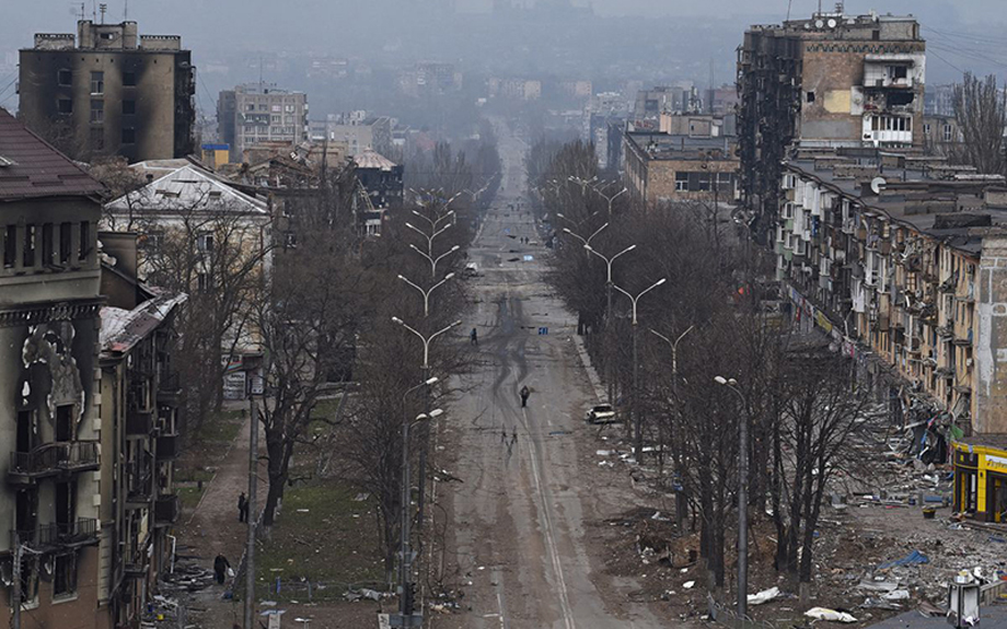  Một góc thành phố Mariupol, Ukraine, ngày 3/4. (Ảnh: Reuters)