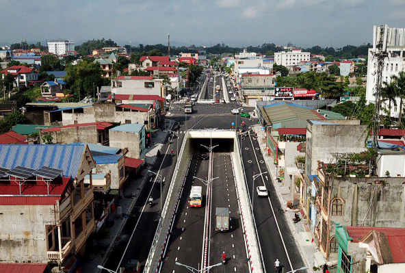  Nút giao khác cốt giữa đường Thống Nhất và đường Việt Bắc, TP. Thái Nguyên (đoạn phía trên hầm chui).