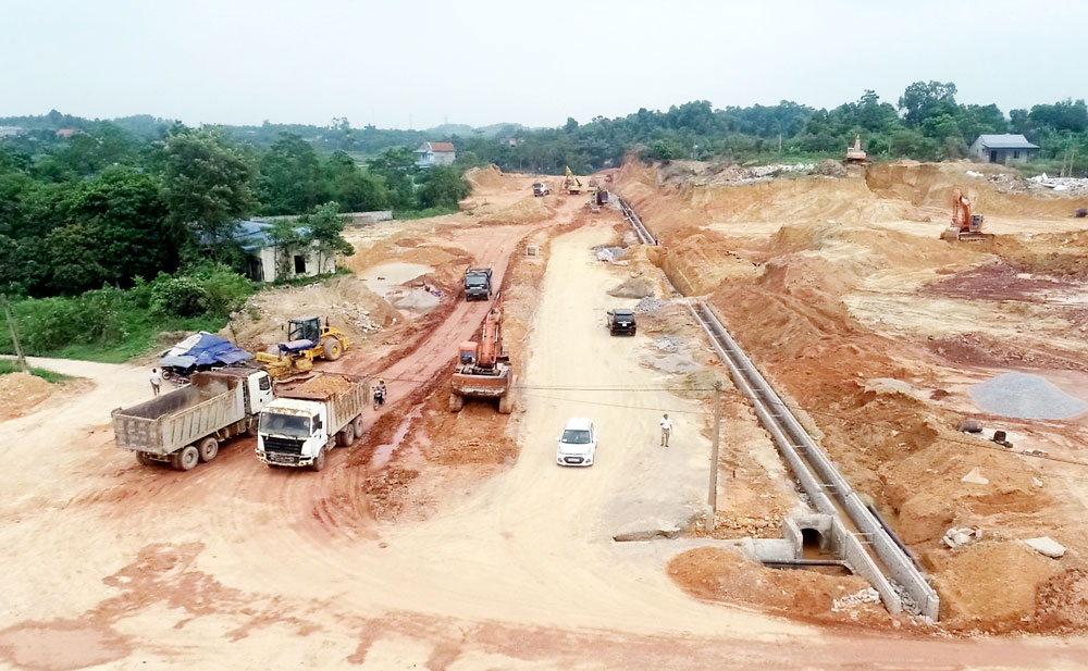  The land clearance and construction tasks at Song Cong 2 industrial zone are speeding up, attracting investors.