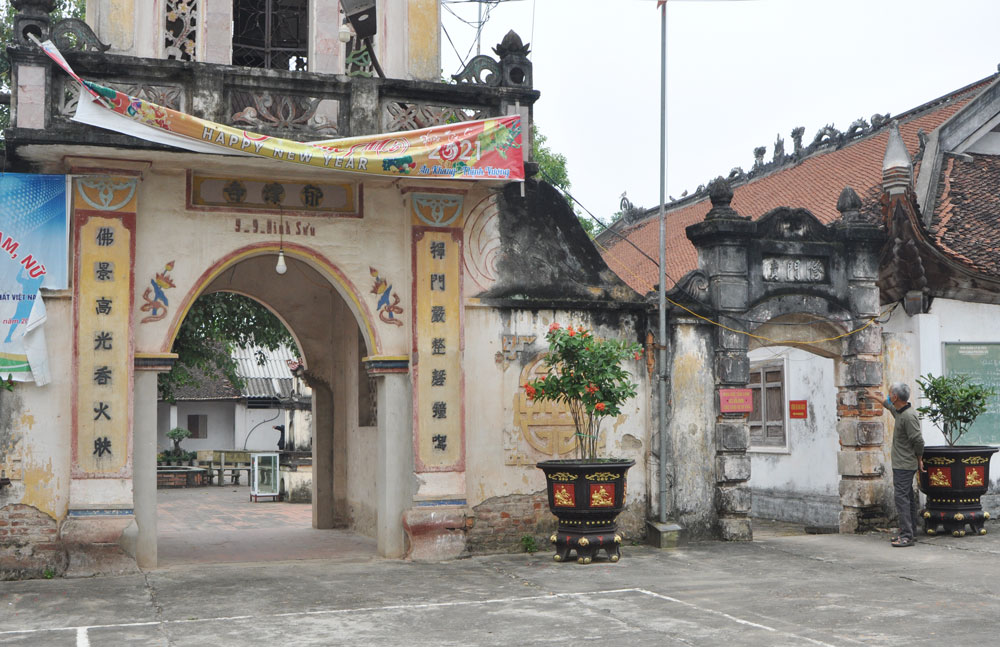  Đình Phương Độ (xã Xuân Phương, Phú Bình) - một trong những di tích lịch sử cấp Quốc gia có giá trị đặc biệt về lịch sử, nghệ thuật và điêu khắc.