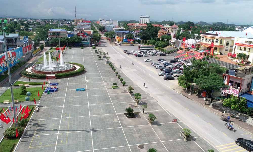  Tại cuộc làm việc với Sở Xây dựng (ngày 13/9/2021), đồng chí Bí thư Tỉnh ủy đề nghị ngành nâng cao chất lượng công tác thẩm định, quản lý quy hoạch xây dựng và kiến trúc trên địa bàn tỉnh. Trong ảnh: Khu vực trung tâm T.P Sông Công. Ảnh: C.T.V