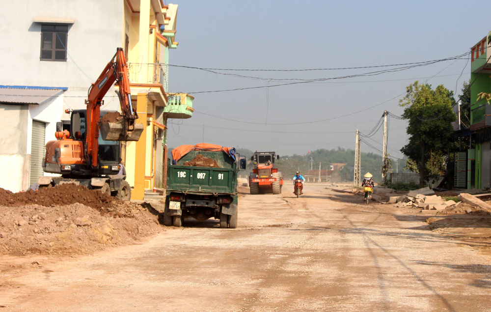  Đến nay, tuyến đường từ phường Bách Quang đi trung tâm xã Tân Quang (T.P Sông Công) với chiều dài 3,6km đã cơ bản hoàn thành, chuẩn bị được đưa vào sử dụng.