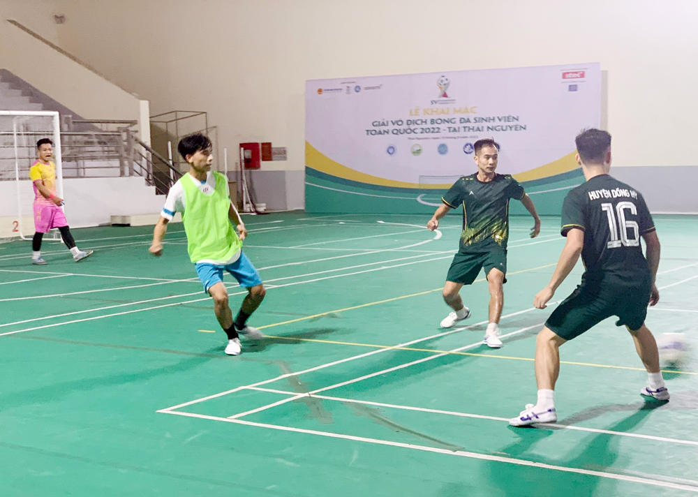  Đội Futsal huyện Đồng Hỷ luyện tập, chuẩn bị thi đấu tại Đại hội.