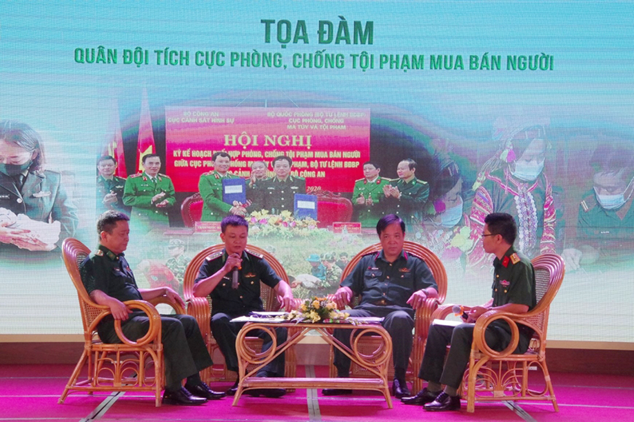  Đại biểu tham dự tọa đàm. 