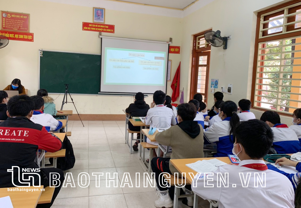  Các phòng học mới, hiện đại của Trường THCS Thành Công được hoàn thành và đưa vào sử dụng đã tạo điều kiện cho việc dạy và học của giáo viên, học sinh.