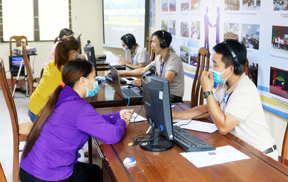  Trường Đại học Kỹ thuật Công nghiệp tổ chức tiếp nhận hồ sơ trúng tuyển của thí sinh bằng hình thức trực tuyến.