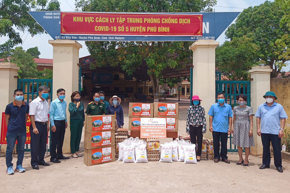  Công ty TNHH Japfa Comfeed Việt Nam ủng hộ cho khu cách ly tập trung phòng chống COVID-19 của huyện Phú Bình tại xã Kha Sơn.