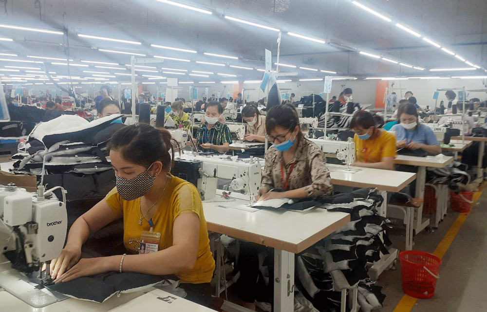  In May, the total export value of garment products of Thai Nguyen province reached 33.6 million USD. Photo: Export garment line at Thagaco Garment Factory (Thagaco International Investment Joint Stock Company) in Ban Ngoai Commune (Dai Tu).